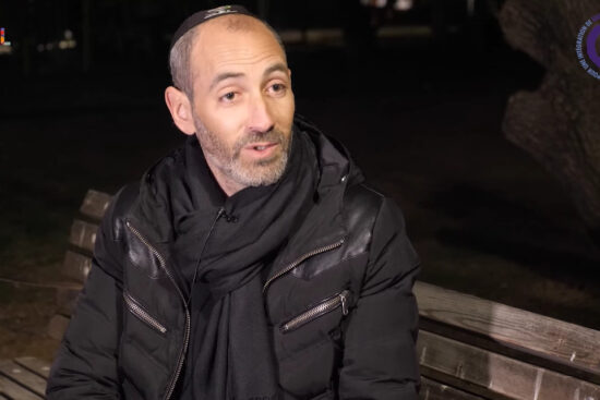 Samuel, DJ francophone en Israël, touché de plein fouet par la crise du Covid